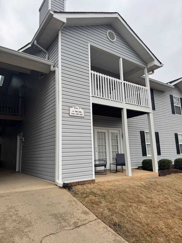 308 Pelham Square Way - Photo 2 of 20