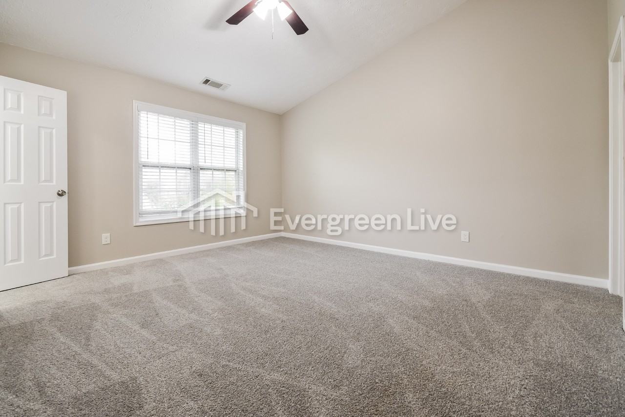 3689 Patti Pkwy - Photo 3 of 12