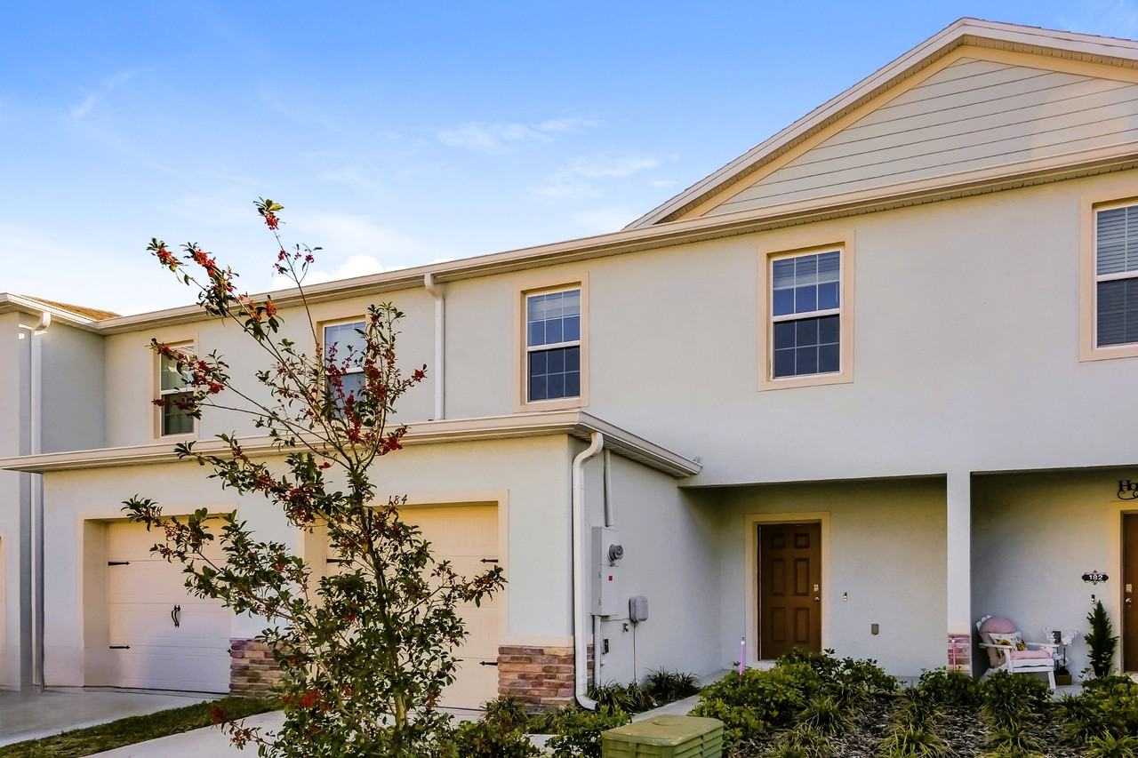 184 Ormond Grande Blvd - Photo 2 of 36