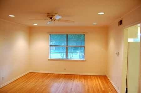 6309 Goliad Ave - Photo 2 of 5