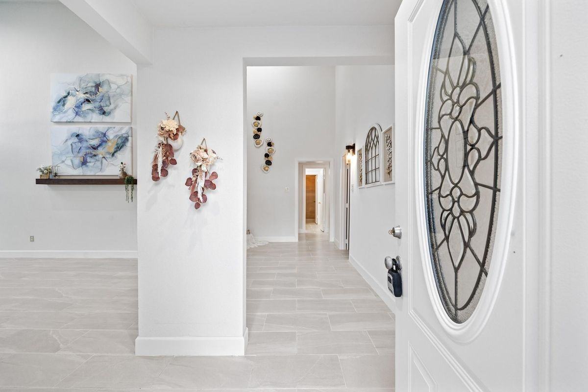 6606 Winkleman Rd - Photo 3 of 25