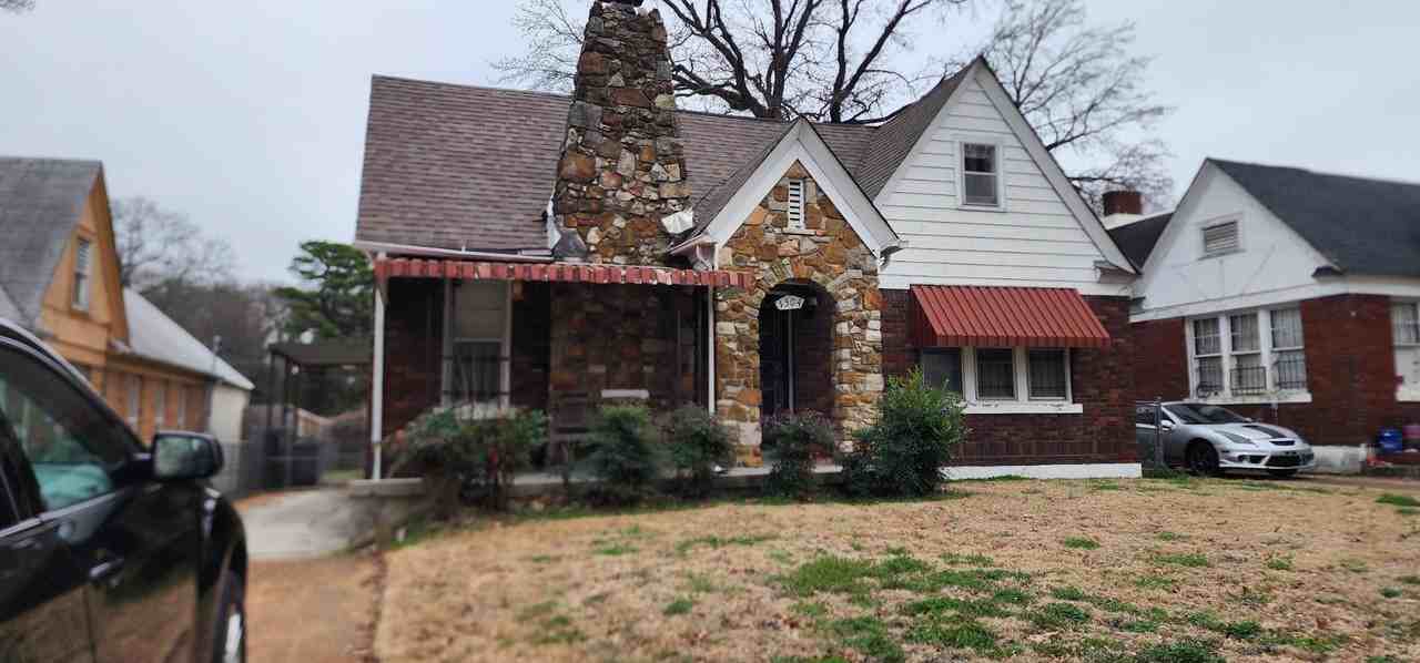 1304 S Barksdale St - Photo 2 of 20