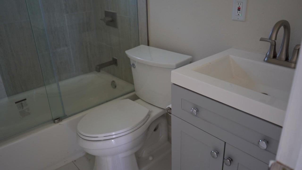 339 6th Avenue - Photo 7 of 20