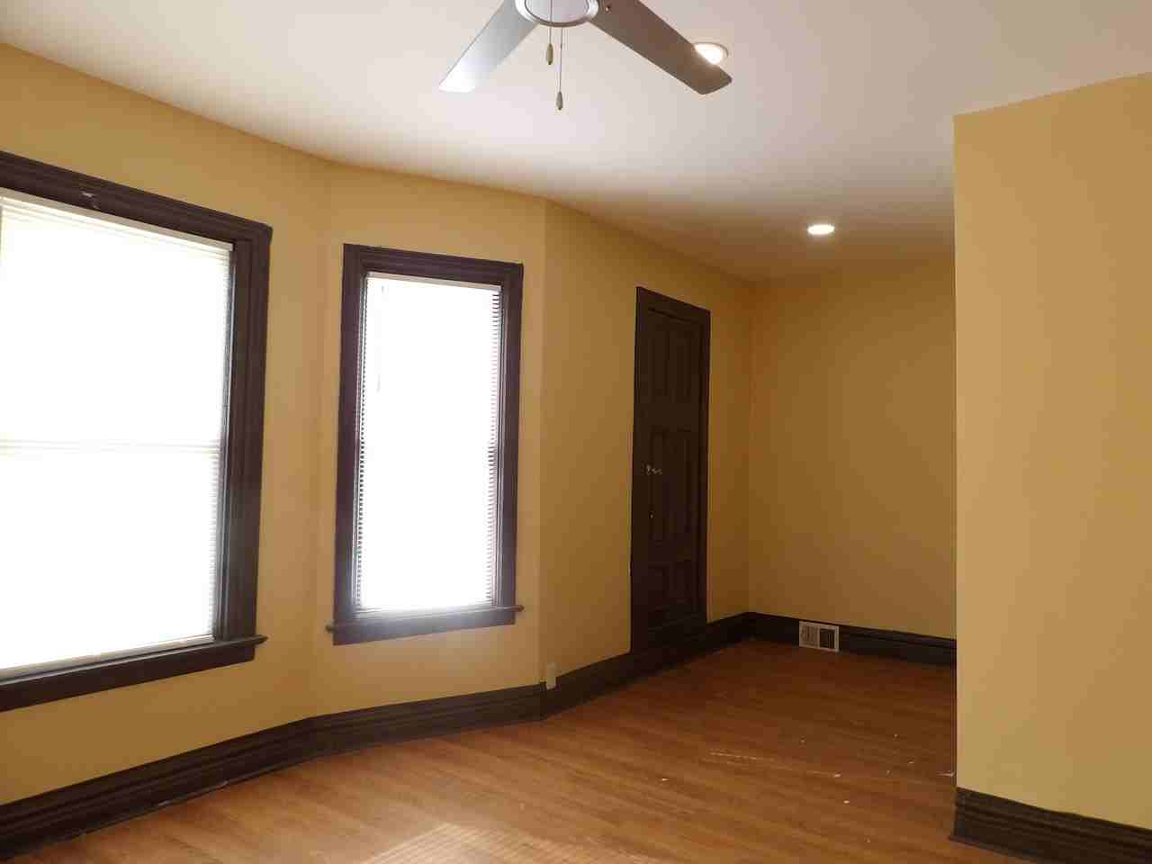 196 Auburn Ave - Photo 3 of 24