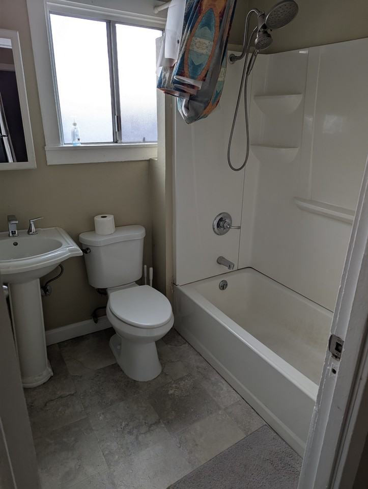 516 Lewis St #516 - Photo 2 of 13