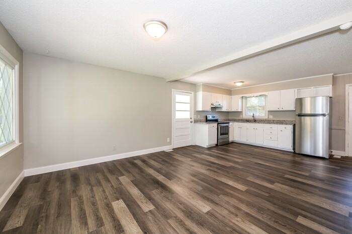 297 Morse St - Photo 3 of 31