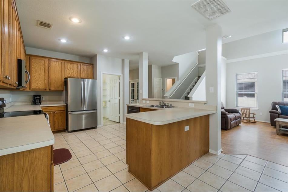 10233 Nantucket Dr #NA - Photo 7 of 29