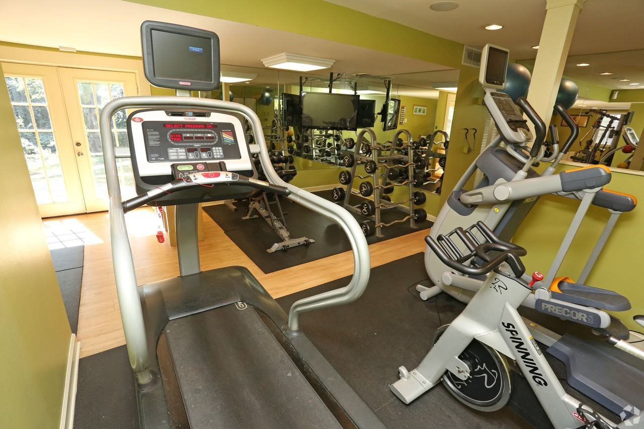 Landing at Tates Creek - Photo 3 of 15