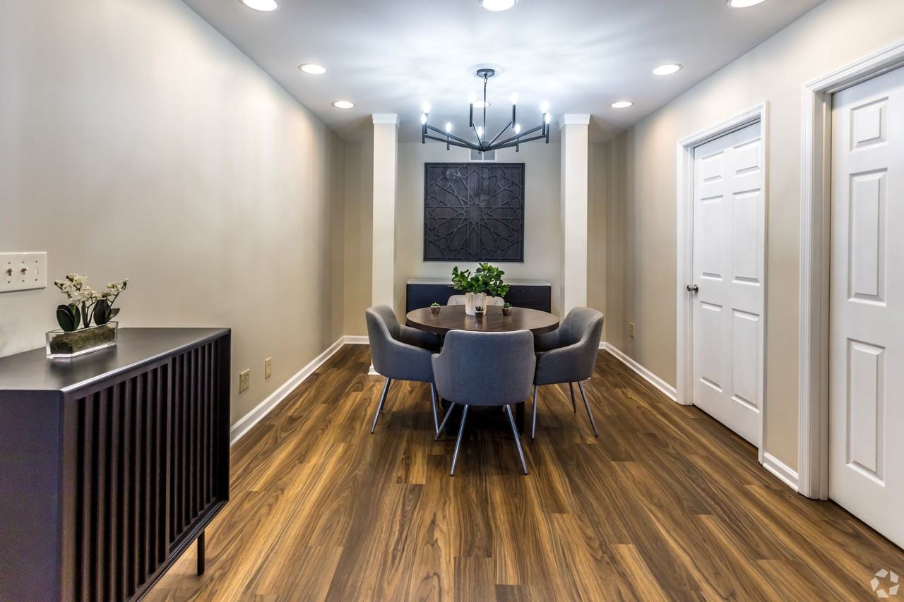 Landing at Tates Creek - Photo 4 of 15