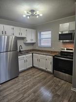 Southern Charm & Modern Luxury Await: Discover 33 Sunrise Lane in Ringgold, Georgia - Photo 1 of 1
