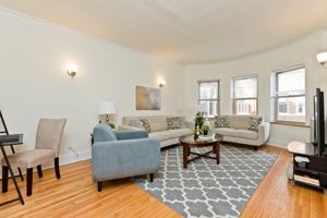 featured image of 5332 N Kenmore Ave Apt 2w