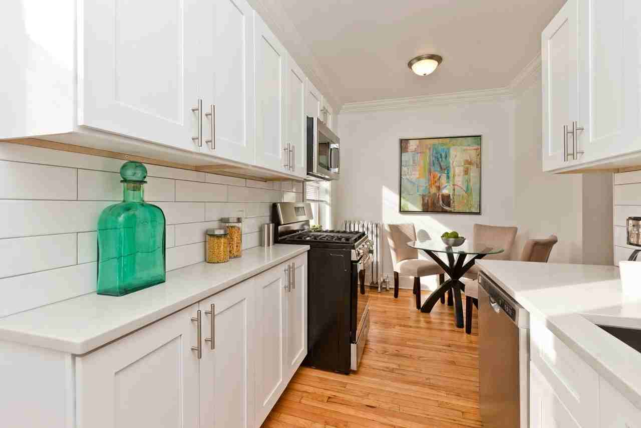 5332 N Kenmore Ave Apt 2w - Photo 3 of 11