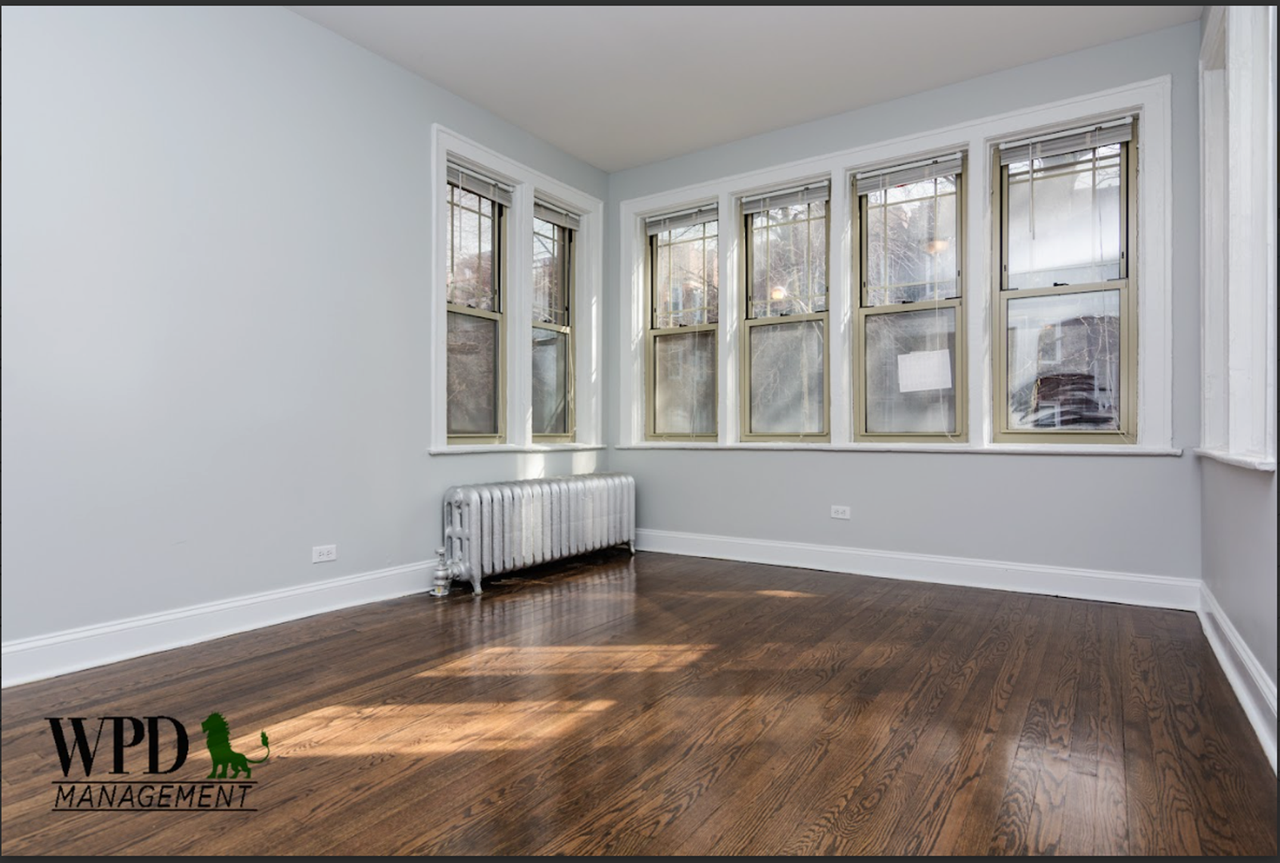 7816 S Cornell Ave - Photo 6 of 8