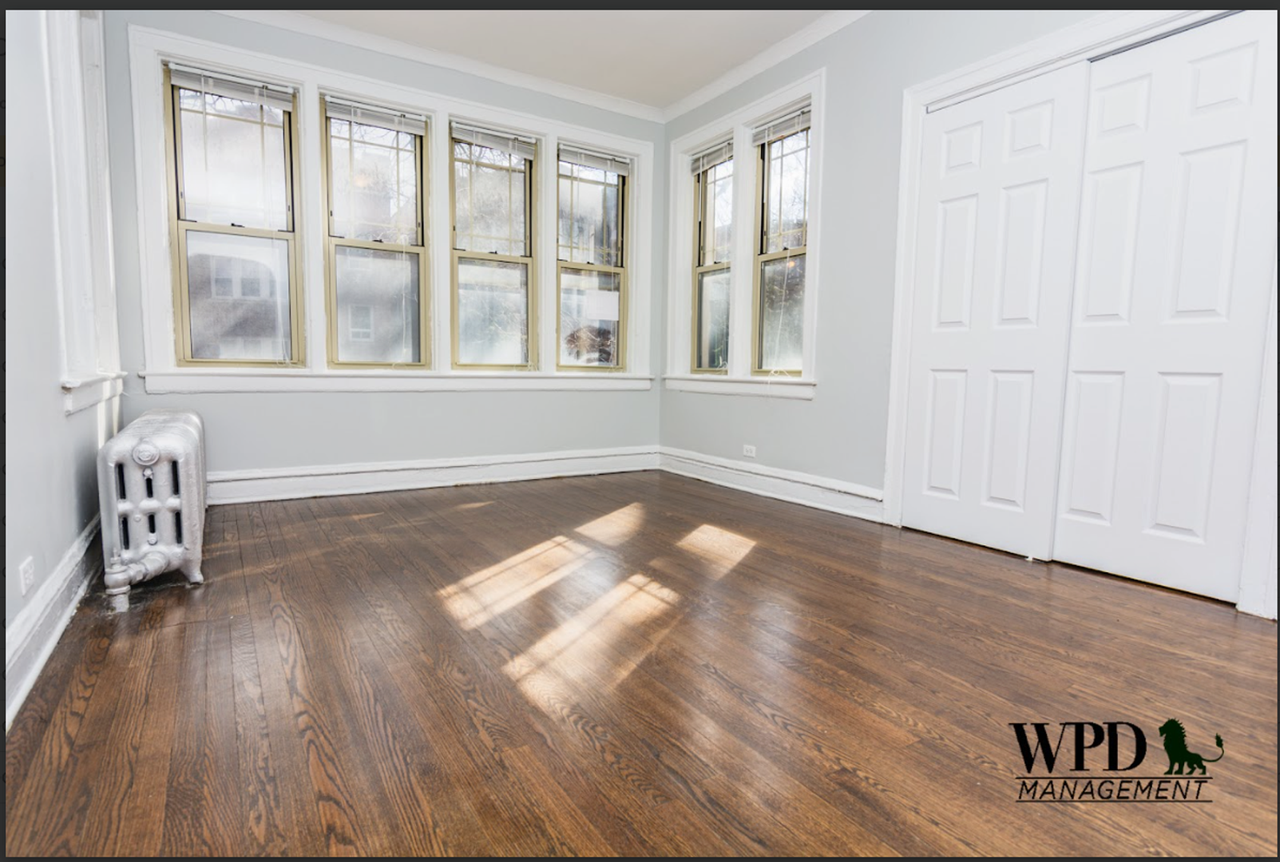 7816 S Cornell Ave - Photo 7 of 8