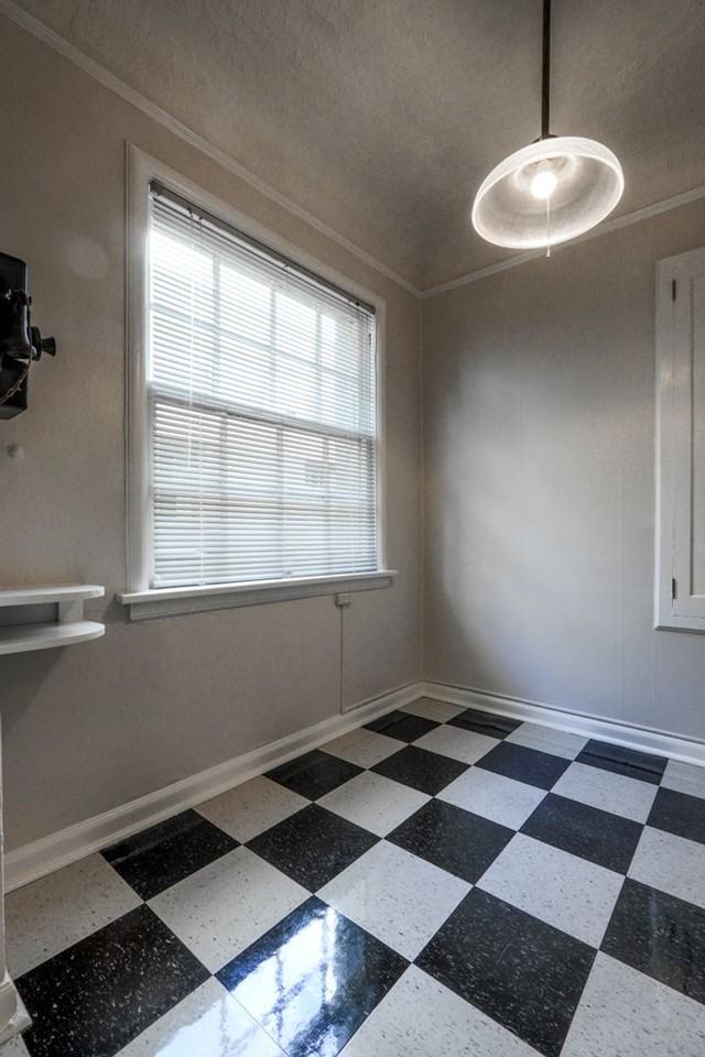 MARQUAM MANOR APARTMENTS (MCM03) - Photo 7 of 31