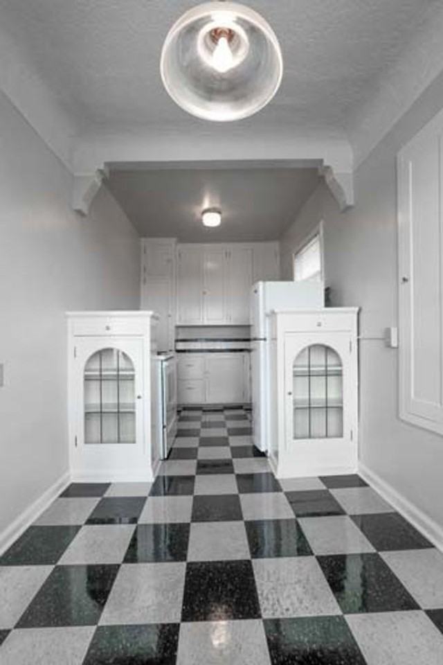 MARQUAM MANOR APARTMENTS (MCM03) - Photo 3 of 29