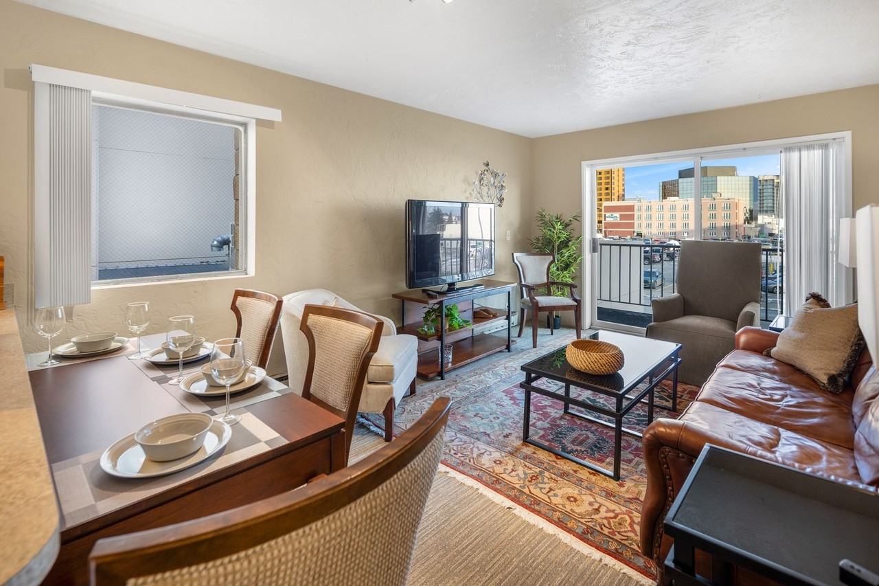 540 L St - Photo 7 of 33