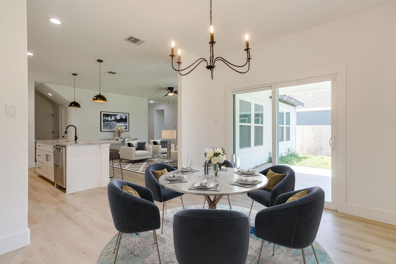 813 Stamps Ave - Photo 3 of 17