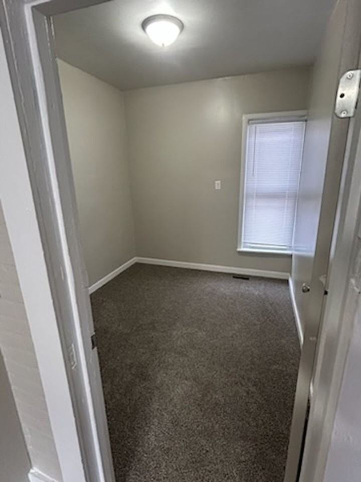 519 E Colorado Ave - Photo 4 of 4