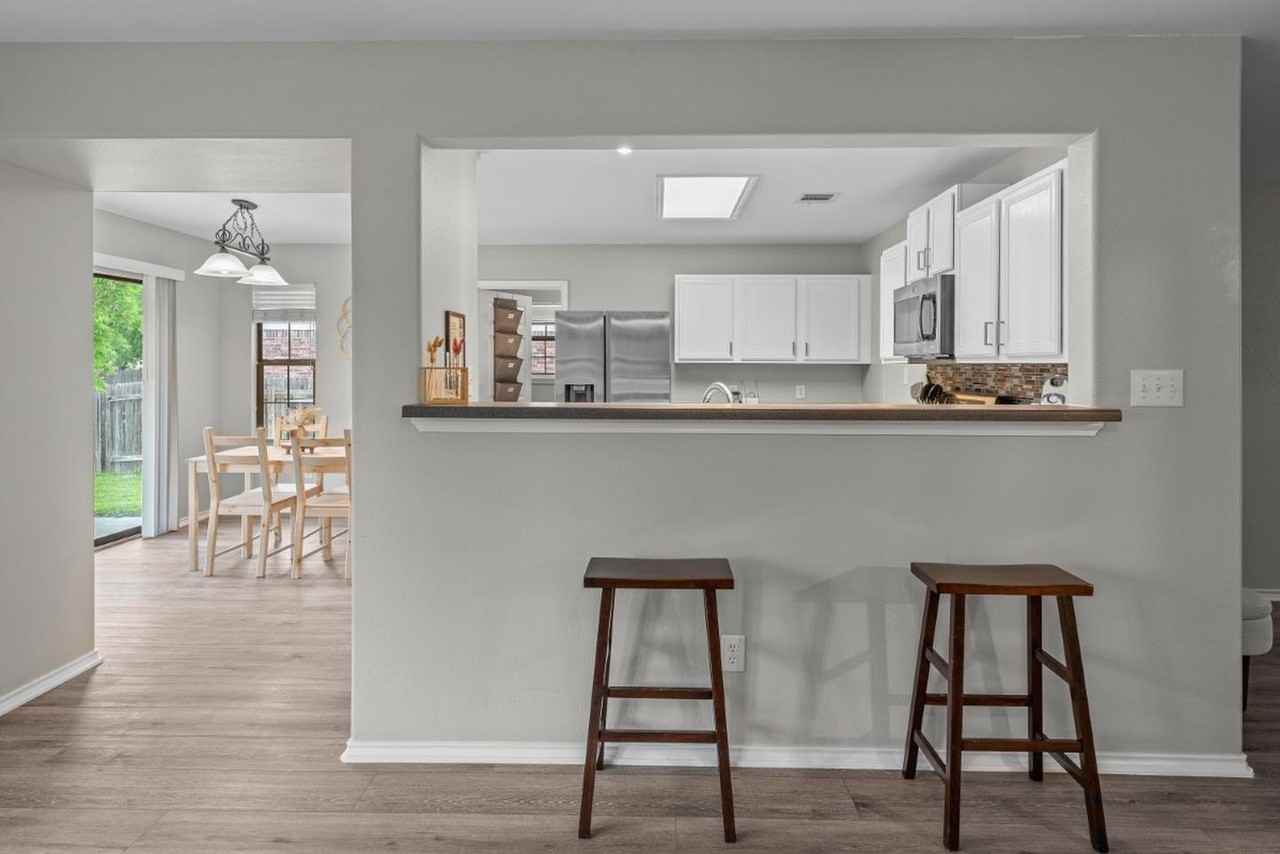 Elegant & Modern Home in Pflugerville – Don’t Miss Out! - Photo 6 of 21