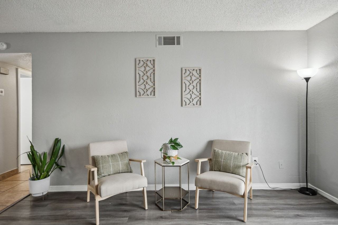 Boca Vista Apartments - Photo 2 of 34