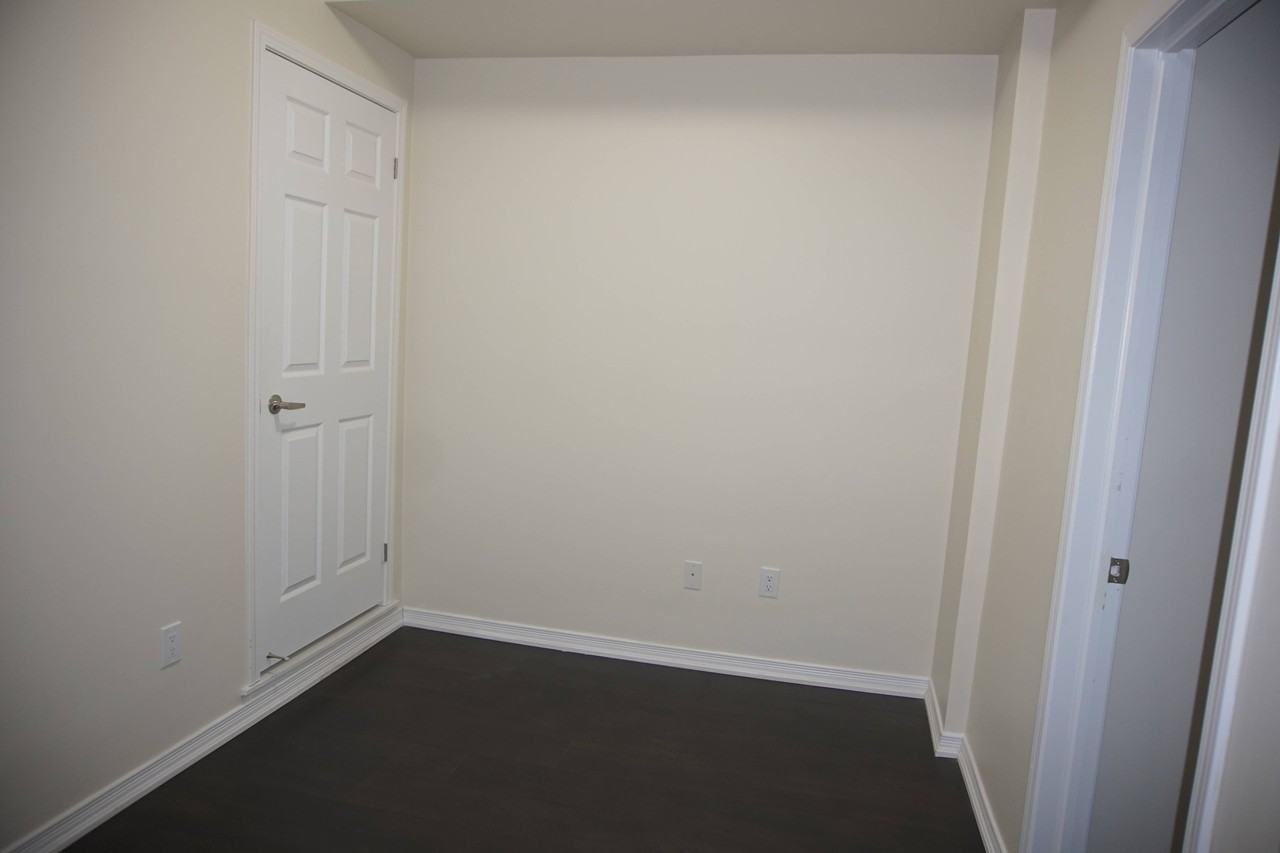 17 Coneflower Crescent #105 - Photo 6 of 14