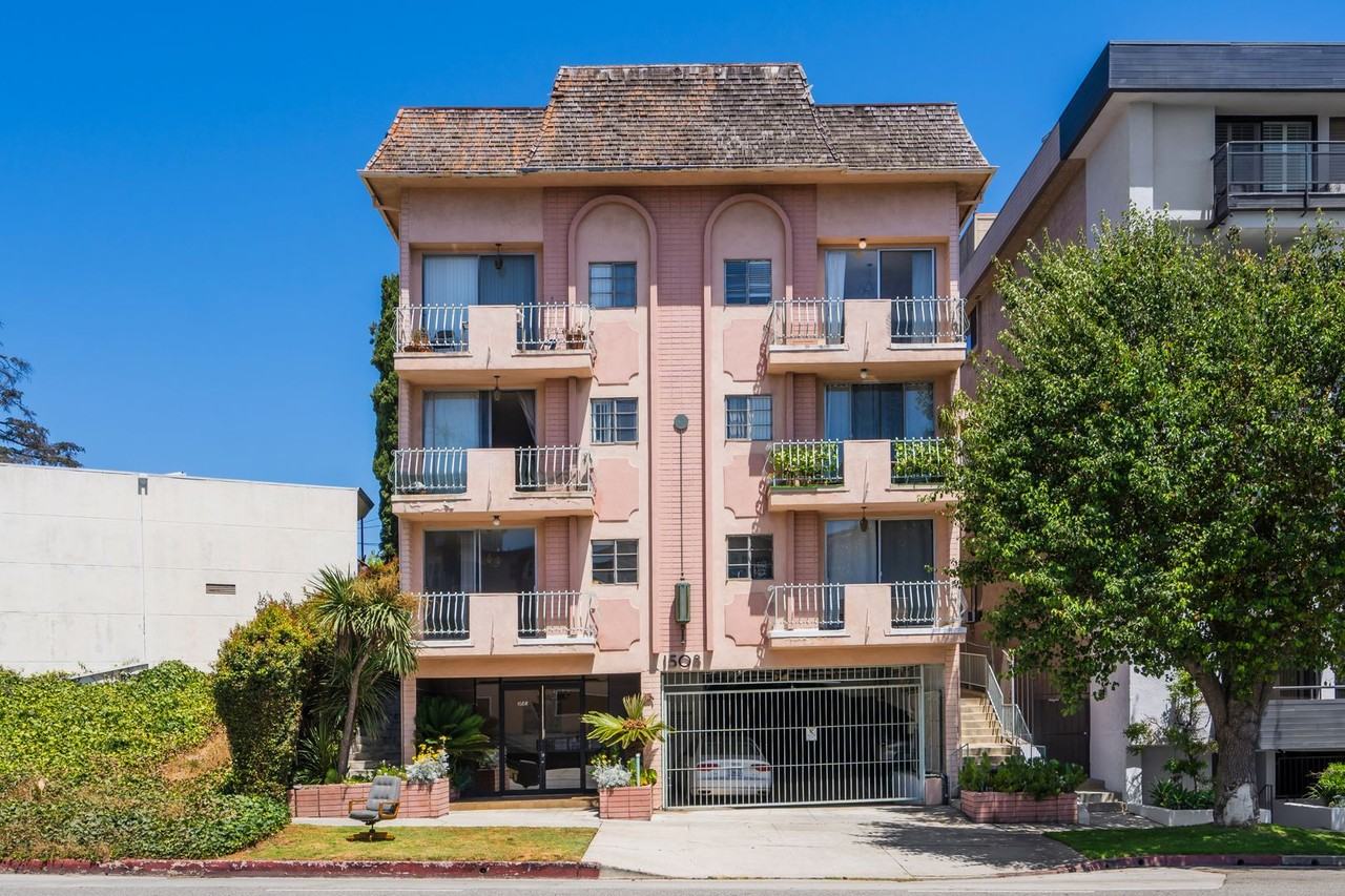 1508 S Beverly Glen Blvd - Photo 2 of 11