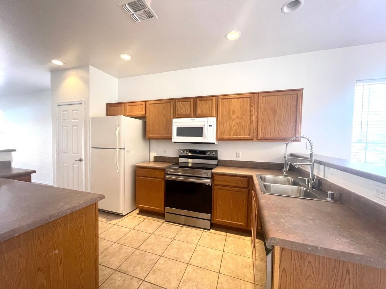 7634 E Dusty Boot Rd - Photo 3 of 20