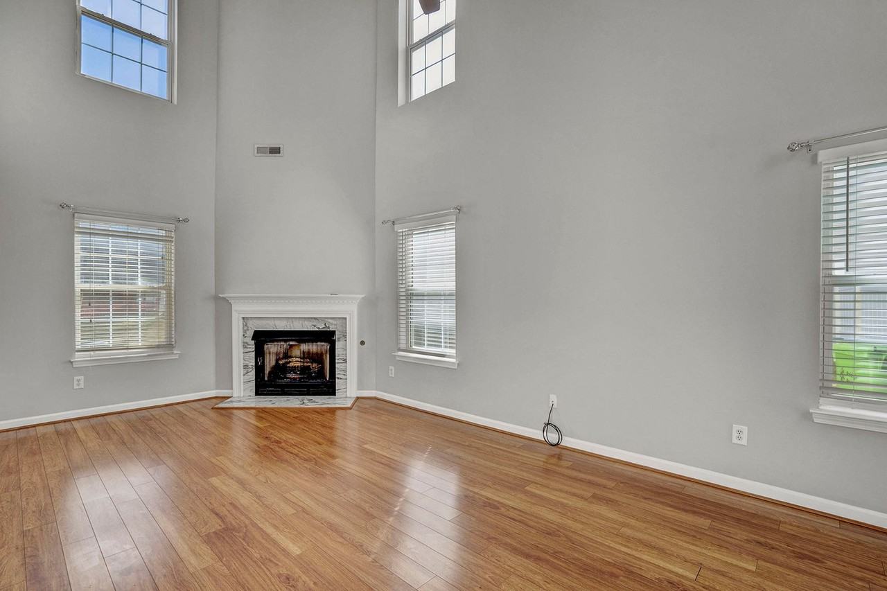 9829 Treymore Dr - Photo 5 of 29