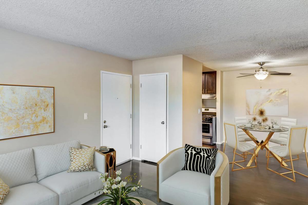 10522 Santa Gertrudes Ave - Photo 6 of 20