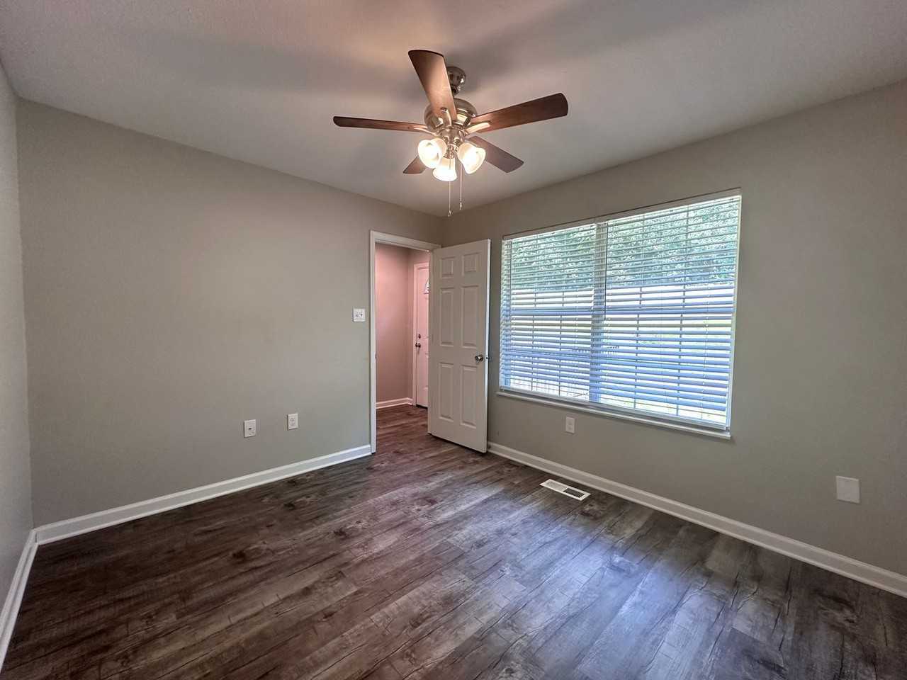 Plummer Townhomes - Photo 6 of 18