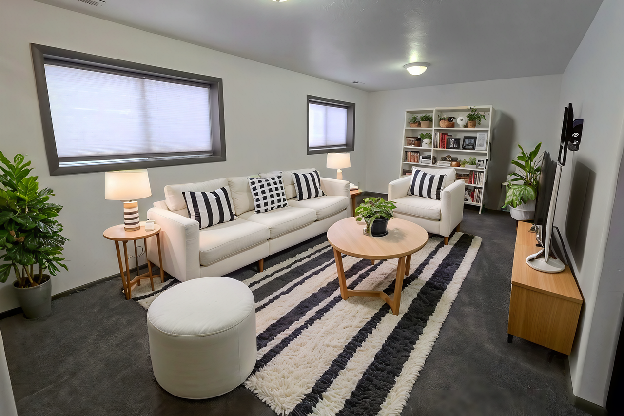 647 Marjorie Ave - Photo 4 of 32