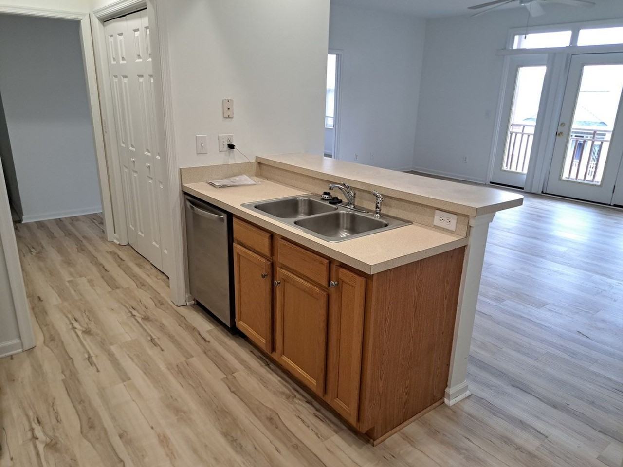 635-675 Woodbrook Drive - Photo 3 of 8