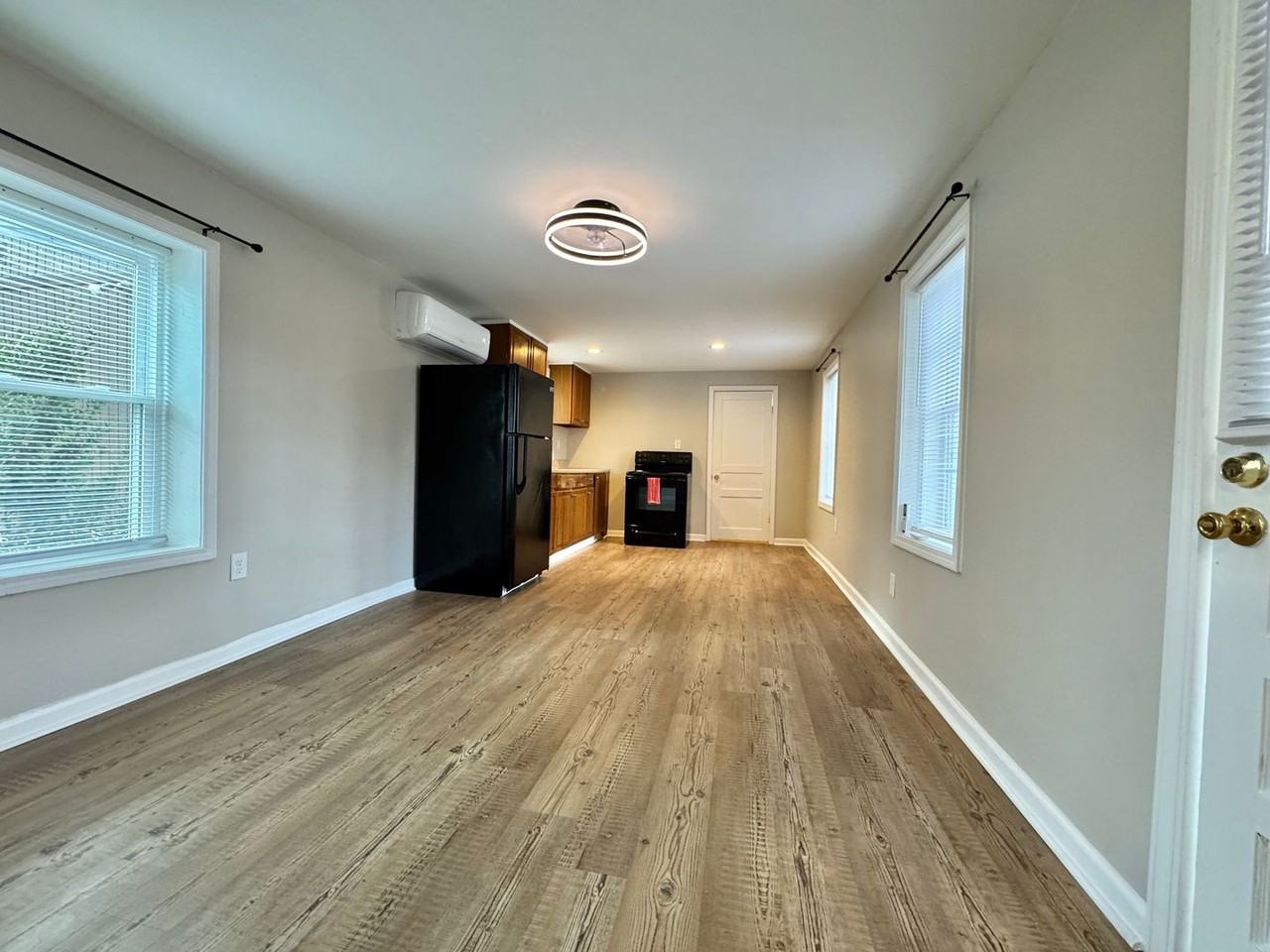 325 54th Ave N - Photo 3 of 17