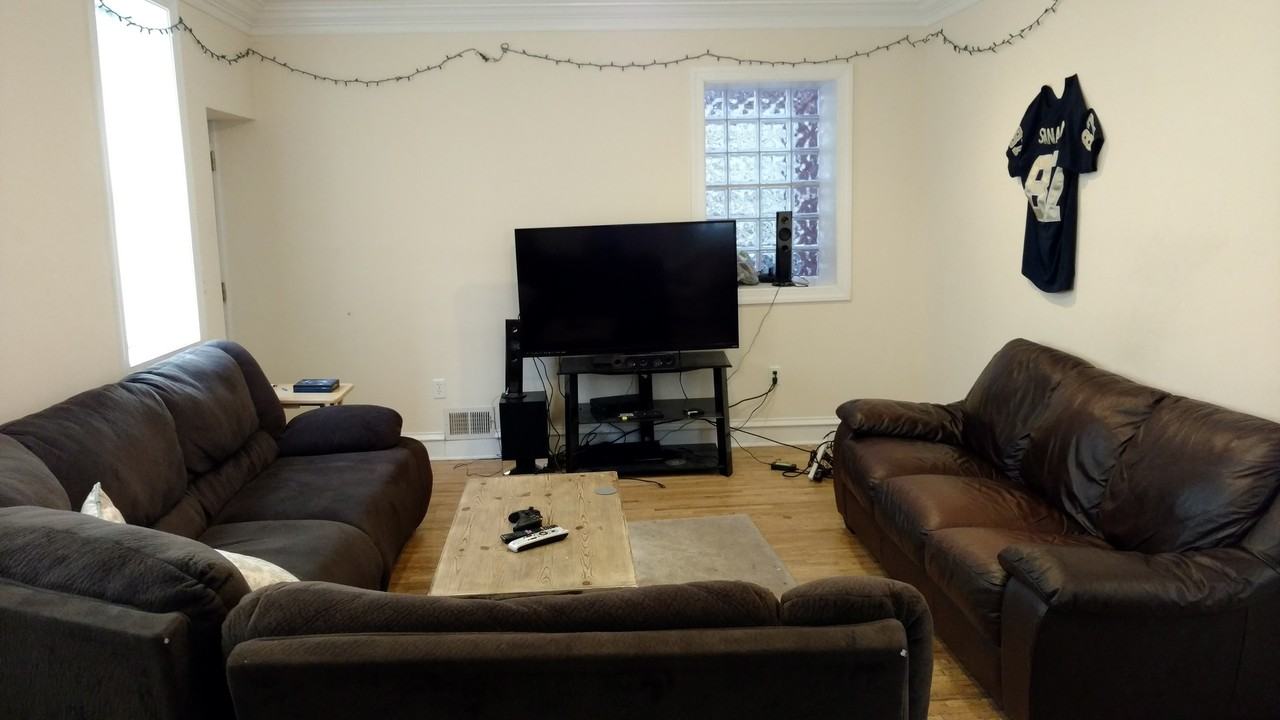 2130 Carey Way - Photo 6 of 16