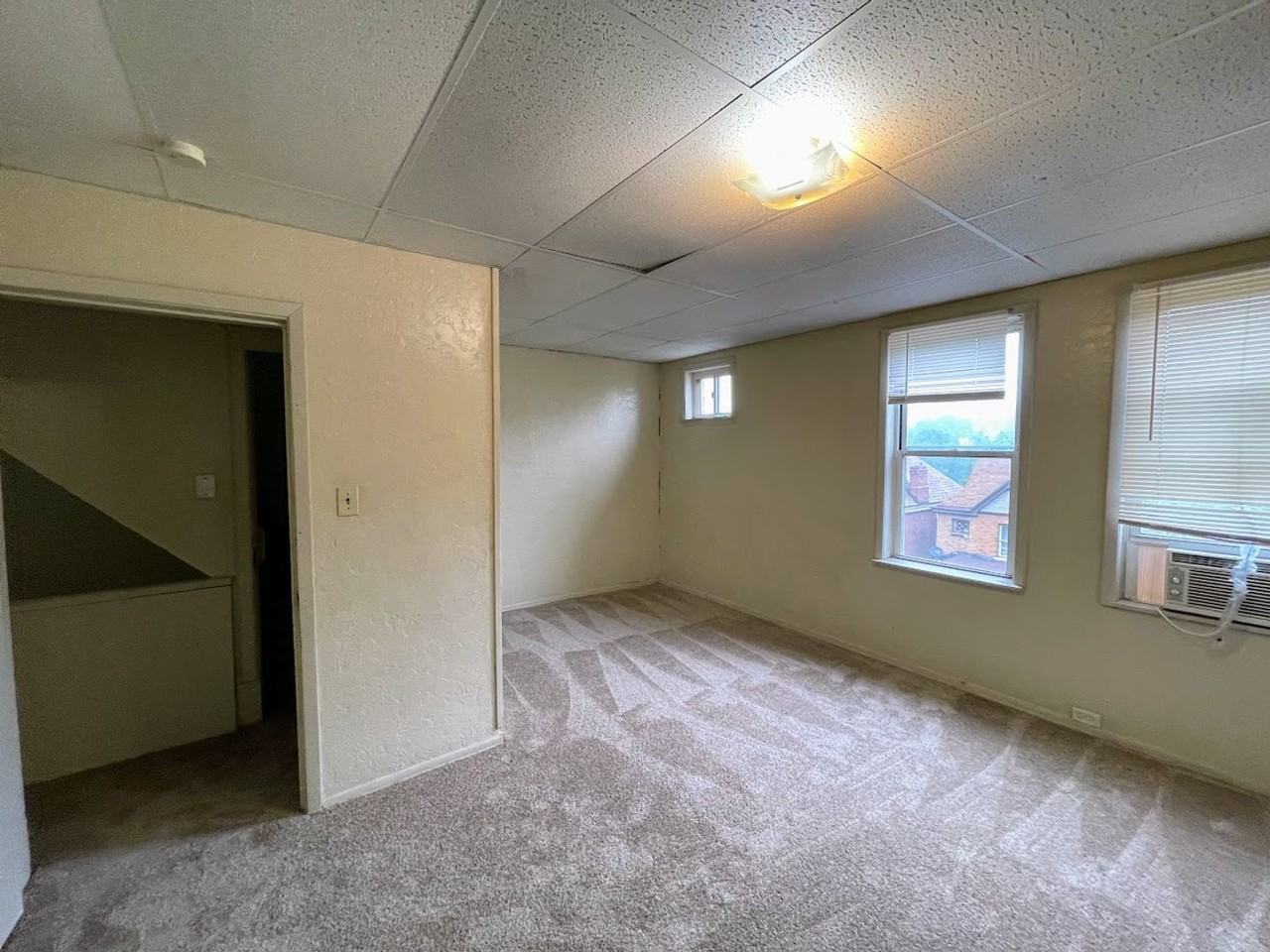 310 Arabella St - Photo 5 of 9