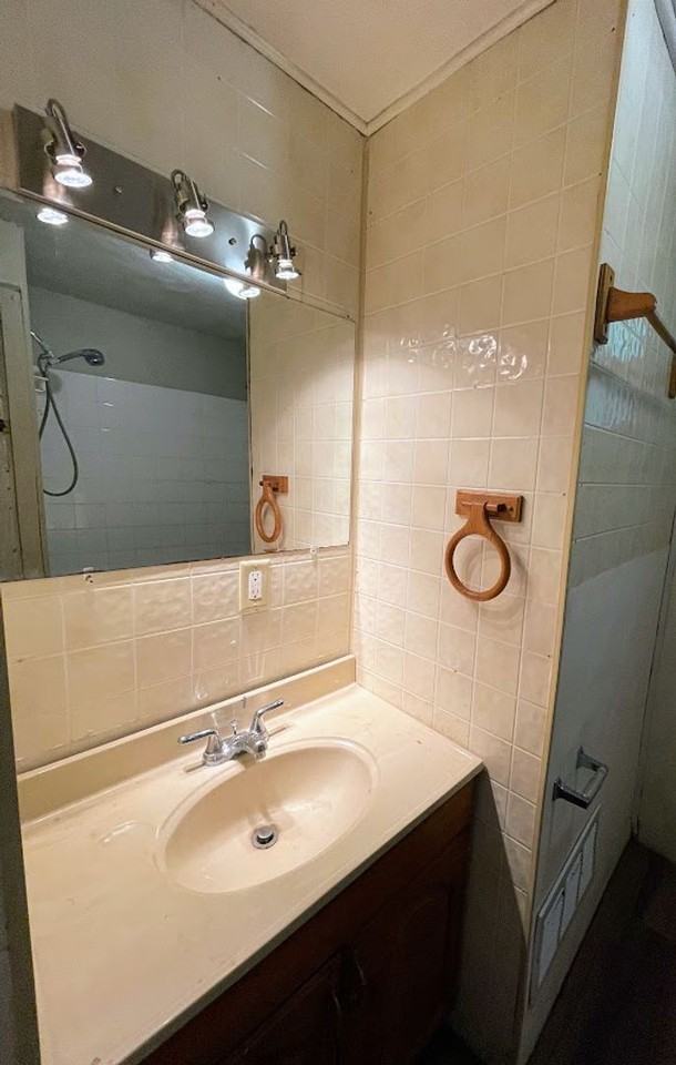 310 Arabella St - Photo 7 of 9