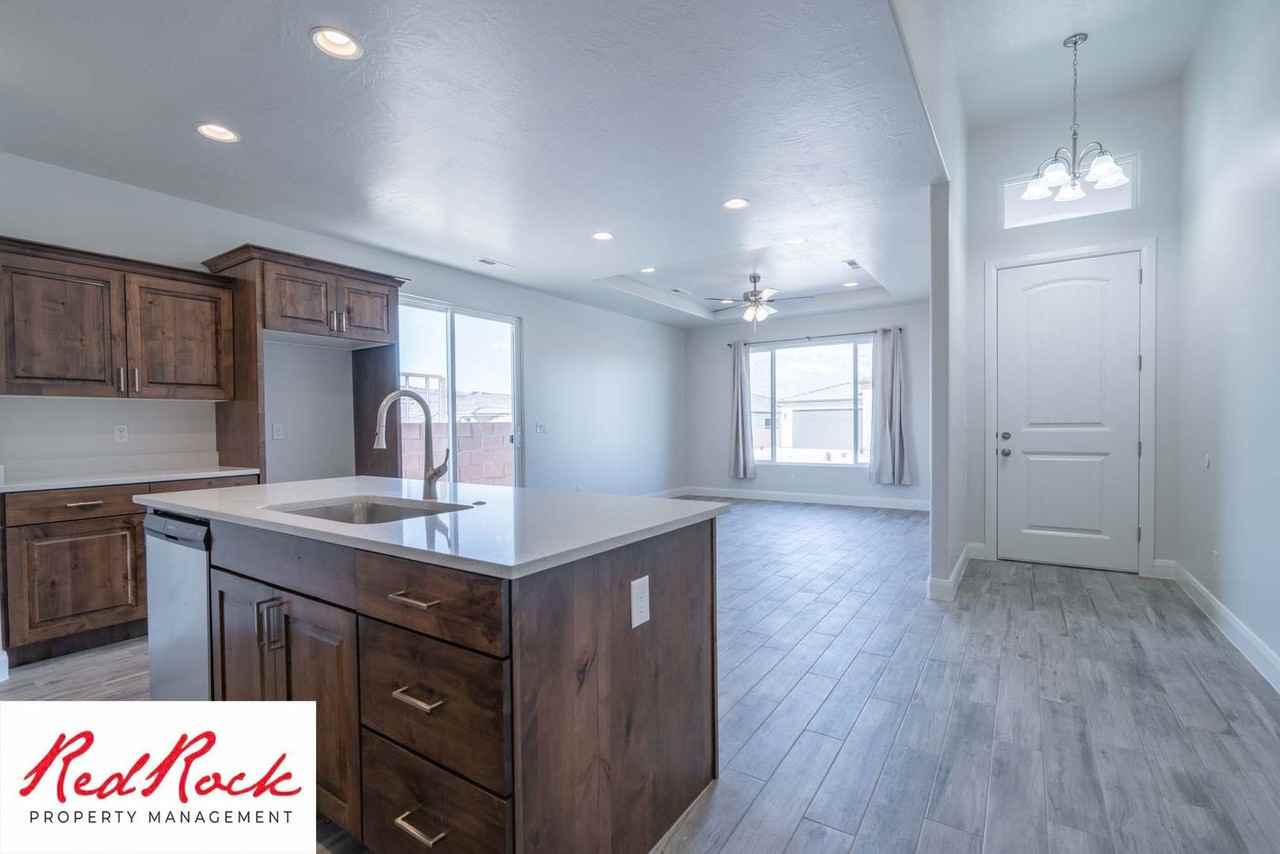 3521 W 175 N - Photo 3 of 50