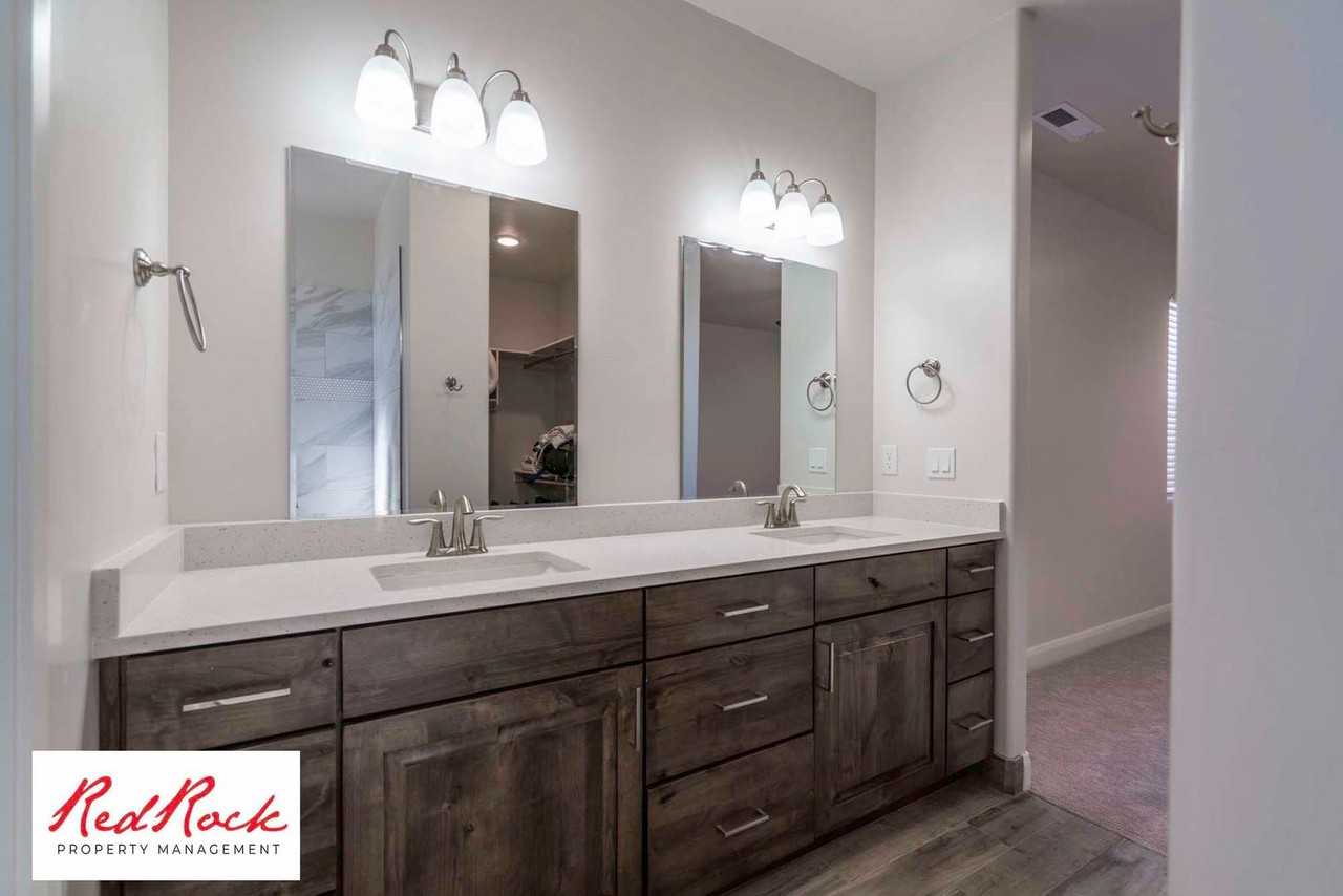 3521 W 175 N - Photo 4 of 50