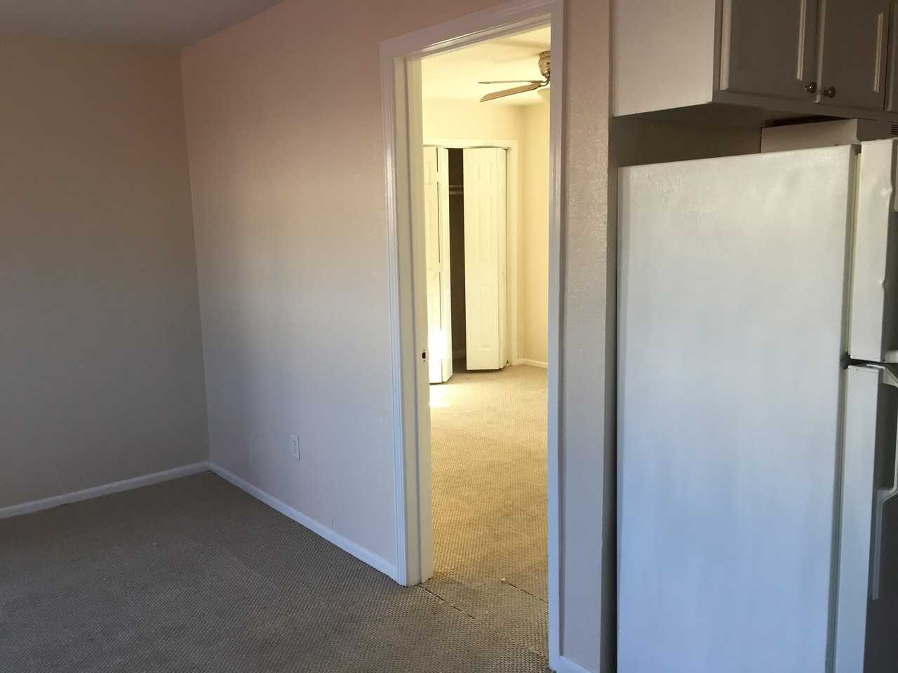 4808 Wabash St. - Photo 4 of 5