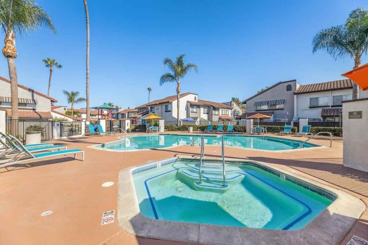 1625 W Pacific Coast Hwy - Photo 4 of 23