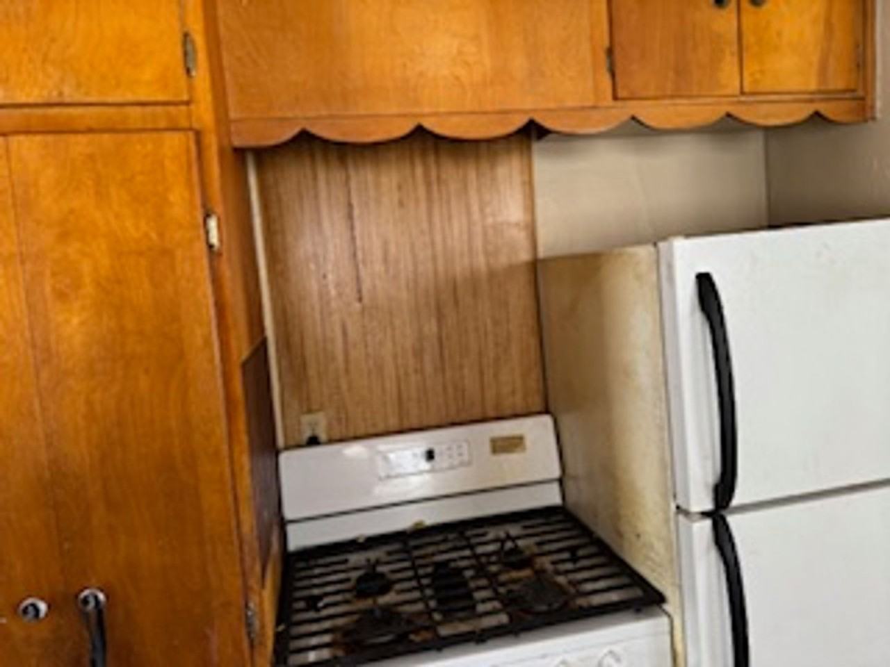 650 Kern St - Photo 3 of 9