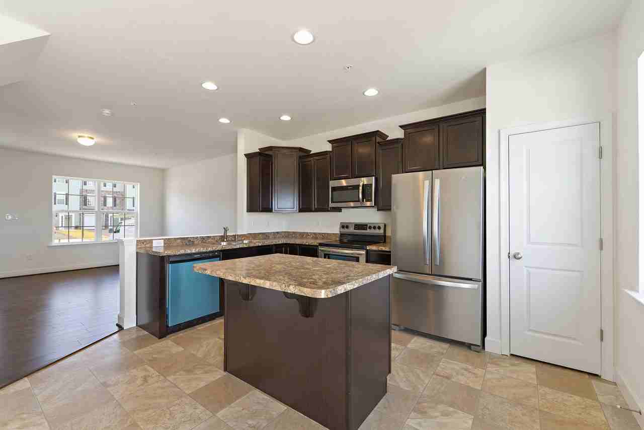 284 Homestead Dr - Photo 2 of 7