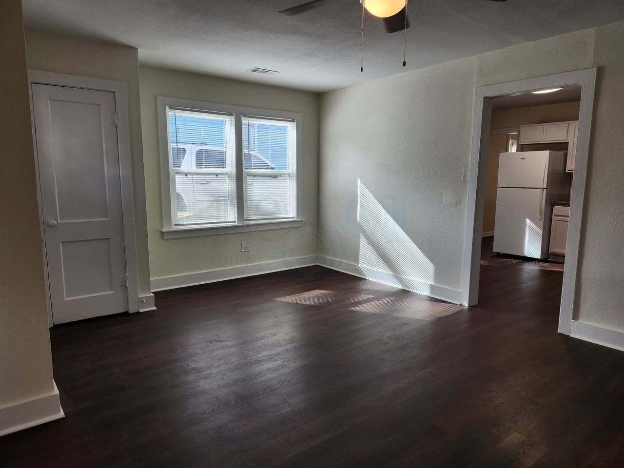 1520 Adams Street - Photo 6 of 33