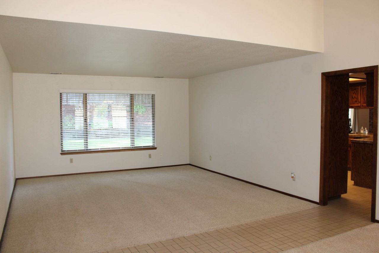 1110 Newport Way - Photo 2 of 23