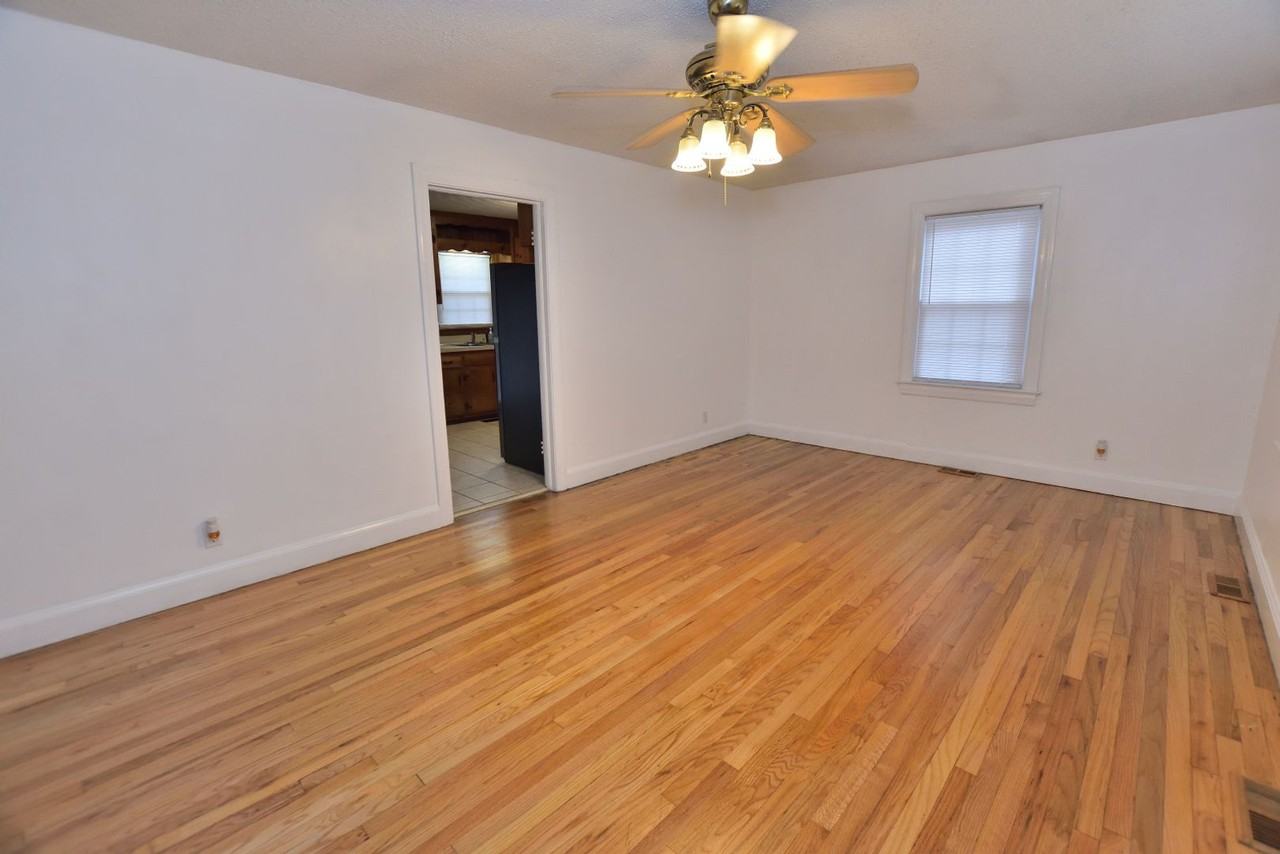 3579 Dortches Blvd - Photo 2 of 12