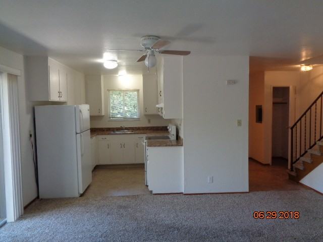 920 El Camino Ave #D - Photo 3 of 10