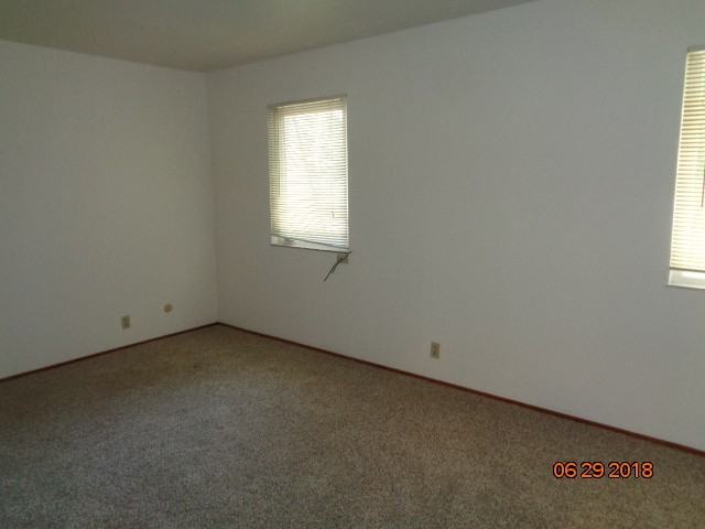 920 El Camino Ave #D - Photo 5 of 10