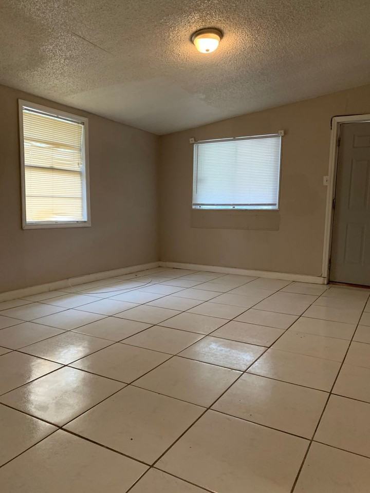 3801 N 57th St - Photo 2 of 13