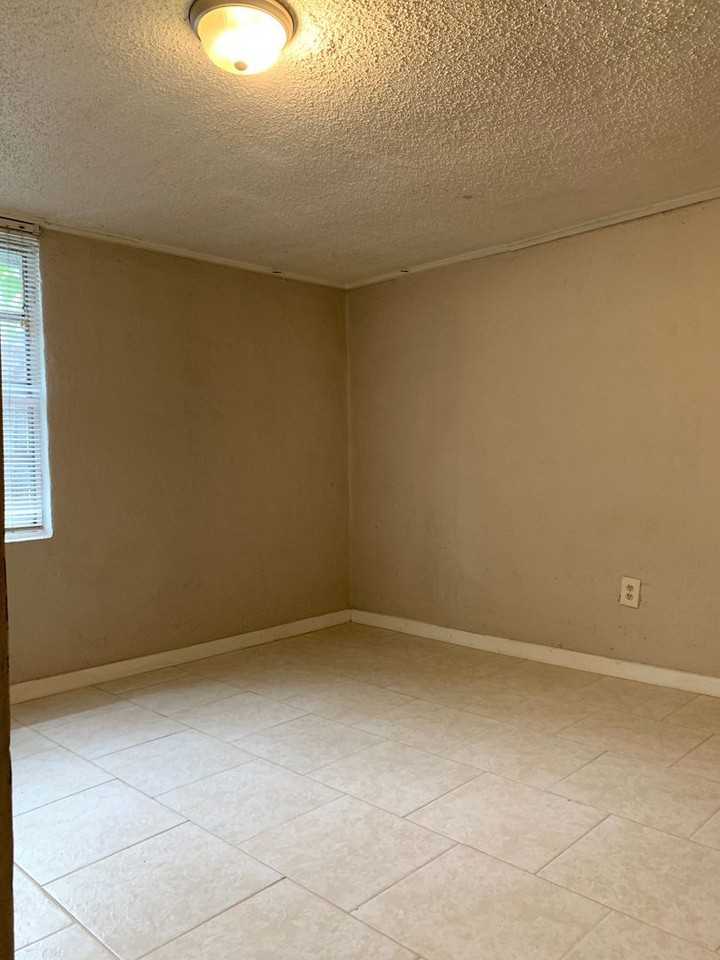 3801 N 57th St - Photo 7 of 13